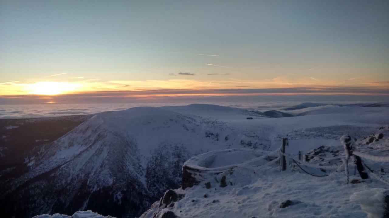 Pokoj Kameralny- De Luxe Z Oddzielnym Wejsciem Karpacz Exteriér fotografie